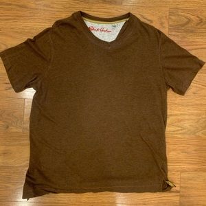 ROBERT GRAHAM V-NECK T-SHIRT